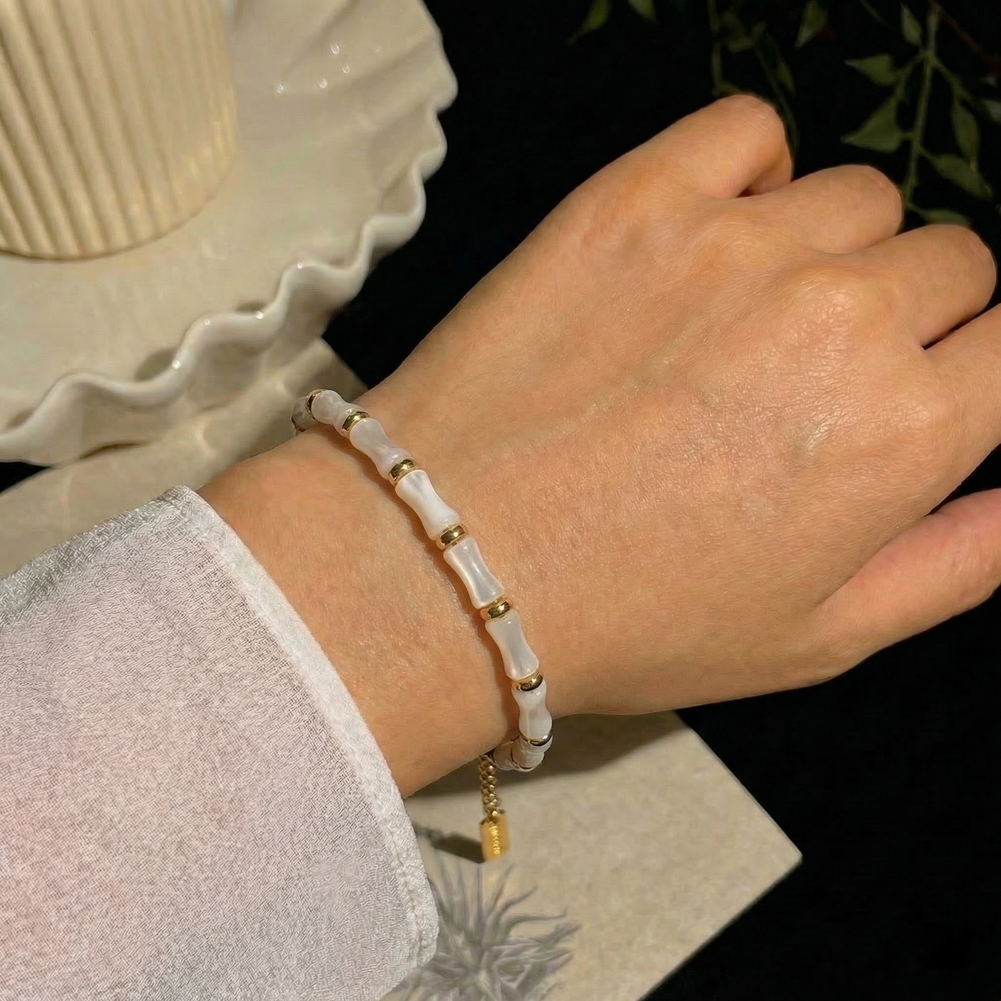 White Mother of Pearl Bracelet in 18K Gold Plated Copper